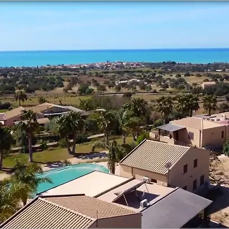 L'oasi Del Mediterraneo Holiday home *